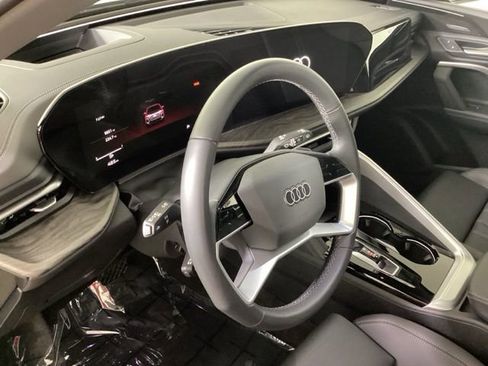 Certified 2025 Audi Q5 Premium Plus w/ Premium Plus image 9