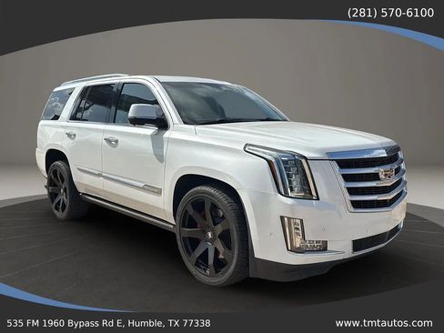 Used 2018 Cadillac Escalade Premium Luxury RWD image 1