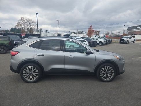 Used 2021 Ford Escape Titanium w/ Class II Trailer Tow Package image 2