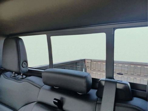 Used 2025 GMC Sierra 1500 SLT w/ SLT Premium Package AWD/4WD image 14