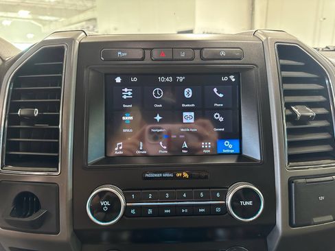 Used 2019 Ford Expedition Max XLT w/ Equipment Group 202A RWD image 28