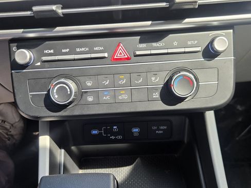 Used 2025 Hyundai Tucson SE FWD image 18
