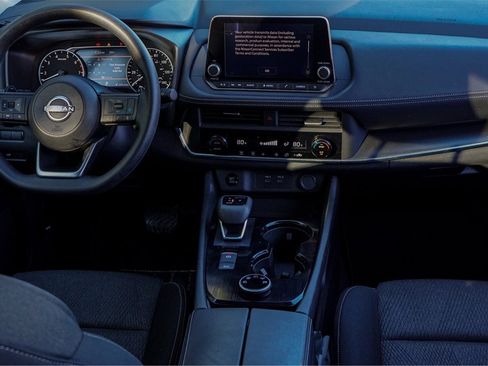 Used 2024 Nissan Rogue SV image 23