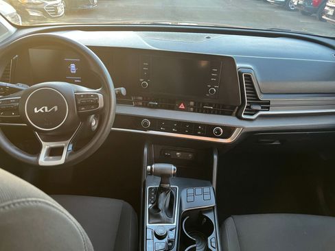 Used 2023 Kia Sportage LX image 30