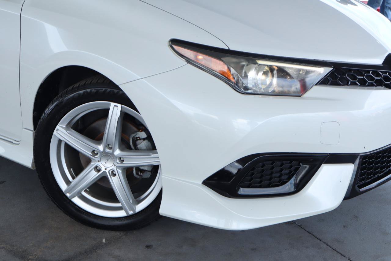 Used 2016 Scion iM FWD image 4