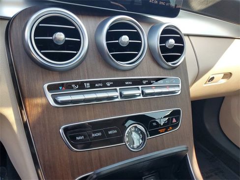 Used 2020 Mercedes-Benz C 300 4MATIC Sedan image 19