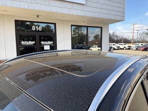 Used 2025 Nissan Kicks SR w/ SR Premium Package image 12