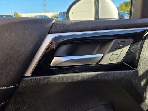 New 2025 Mitsubishi Outlander SEL image 22