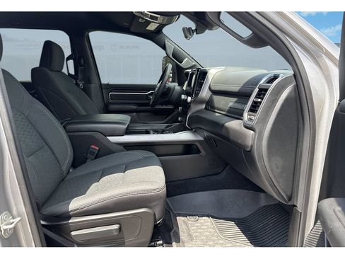 Used 2025 RAM 1500 Big Horn AWD/4WD image 38