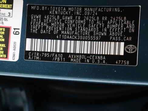 Used 2025 Toyota Camry LE FWD image 39