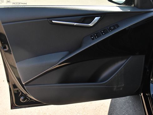 Used 2023 Kia Niro Wind FWD image 14