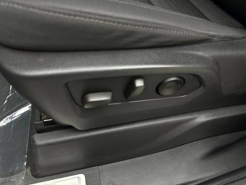 Used 2023 Chevrolet Silverado 1500 LT AWD/4WD image 32