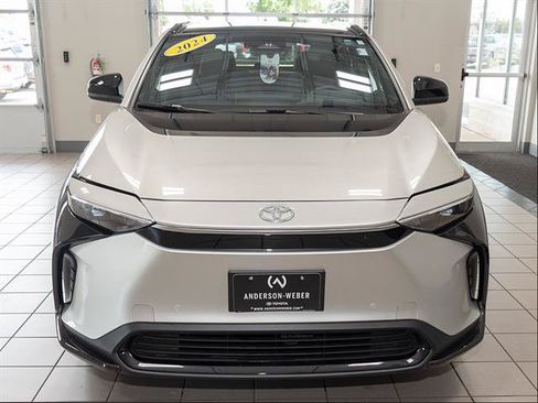 Used 2024 Toyota bZ4X AWD w/ Weather Package image 4