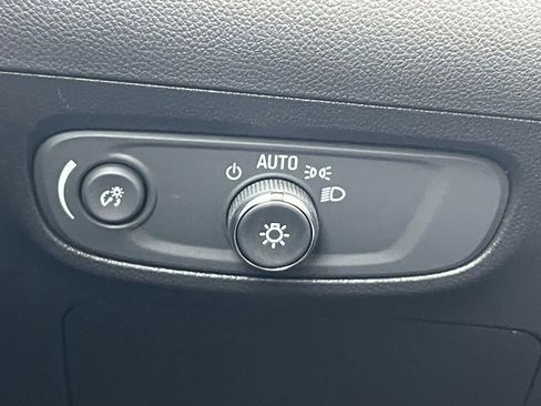 Used 2024 Buick Encore GX Sport Touring AWD/4WD image 12