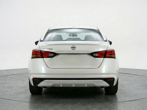 Used 2025 Nissan Altima 2.5 SV image 7
