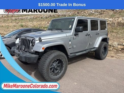 Used 2014 Jeep Wrangler Unlimited Sahara image 2