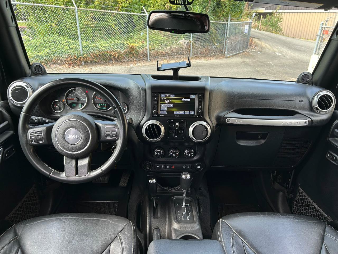 Used 2014 Jeep Wrangler Unlimited Rubicon w/ Connectivity Group AWD/4WD image 12