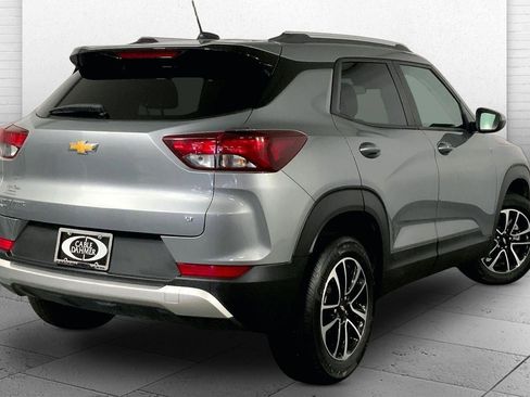 Used 2025 Chevrolet TrailBlazer LT AWD/4WD image 13