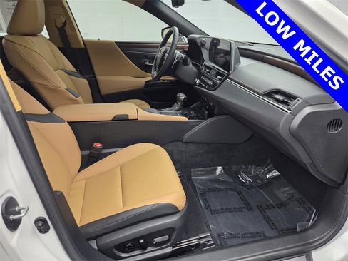 Used 2022 Lexus ES 350 w/ Premium Package image 16