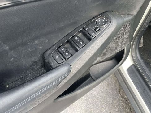 Used 2023 Kia Seltos S image 28