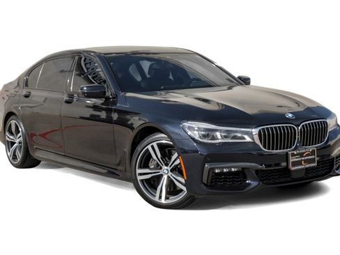Used 2016 BMW 750i xDrive image 6