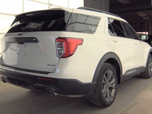 Used 2023 Ford Explorer XLT w/ Equipment Group 202A image 6