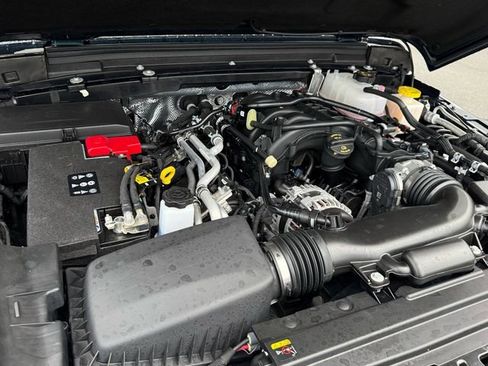 Used 2025 Jeep Gladiator Rubicon w/ Convenience Group image 24