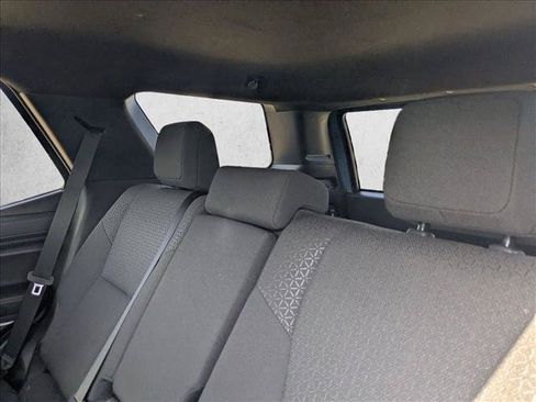 Used 2025 Toyota 4Runner SR5 AWD/4WD image 15