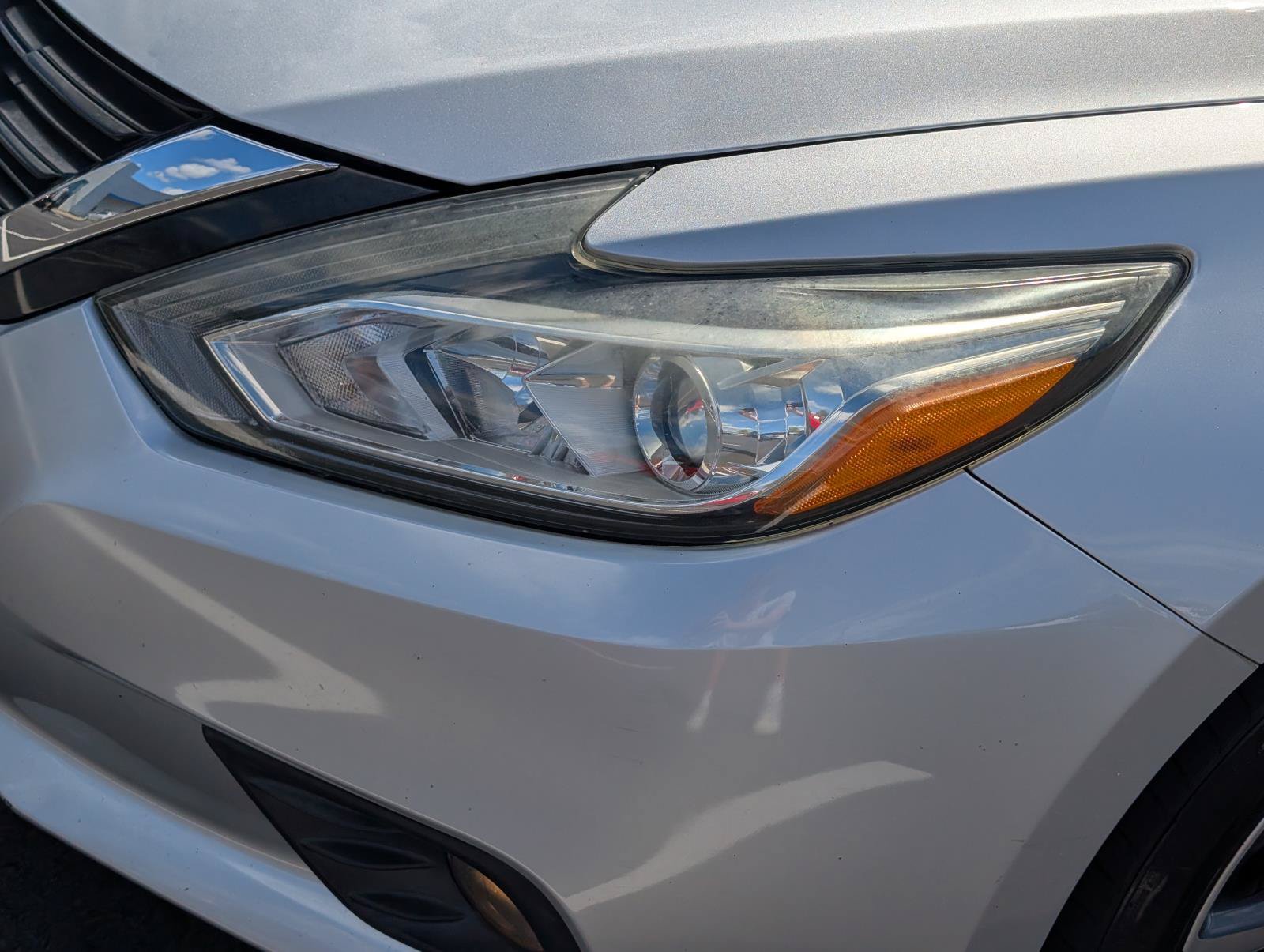 Used 2017 Nissan Altima 2.5 SV w/ Interior Lighting Package FWD image 10