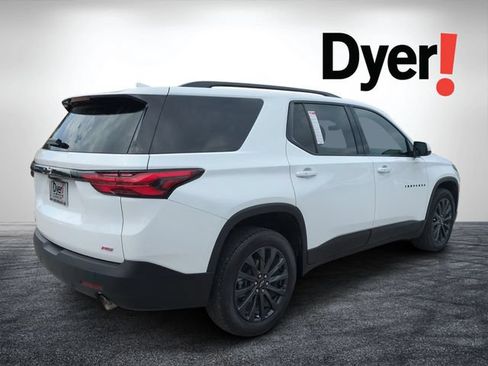 Used 2023 Chevrolet Traverse RS FWD image 3