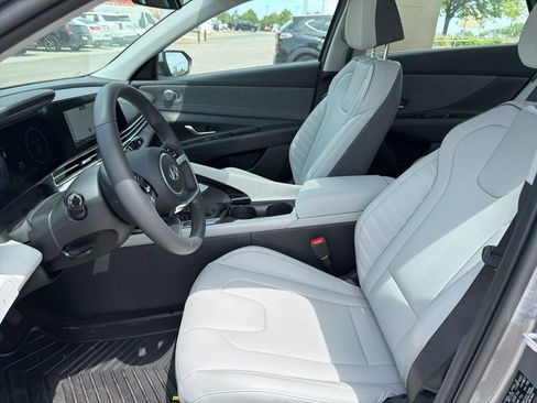 New 2026 Hyundai Elantra Limited FWD image 19