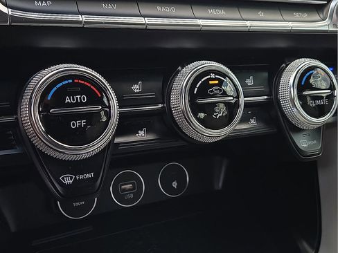 Used 2022 Genesis G70 3.3T w/ Sport Prestige Package image 15