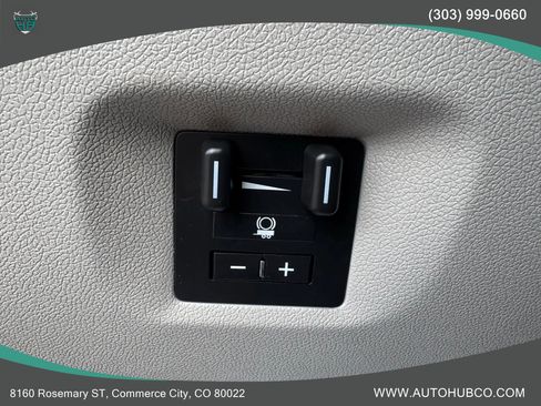 Used 2013 Chevrolet Tahoe LTZ image 24