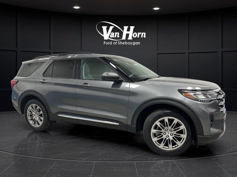 Used 2025 Ford Explorer Active w/ Active Comfort Package AWD/4WD image 1
