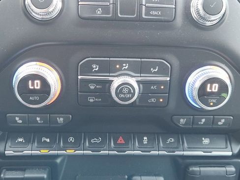 Used 2021 GMC Sierra 1500 Denali w/ Technology Package RWD image 19