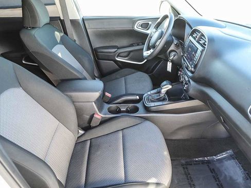 Used 2023 Kia Soul LX w/ Option Group 015 image 16