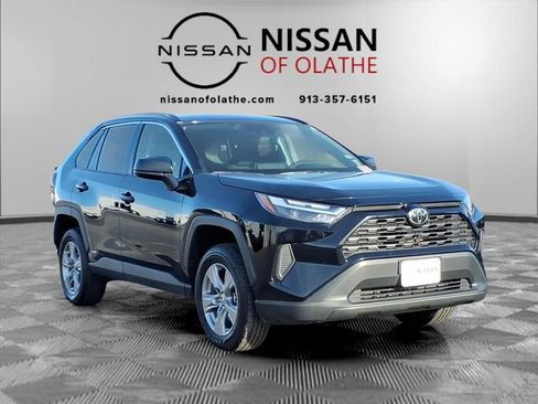 Used 2025 Toyota RAV4 LE image 9