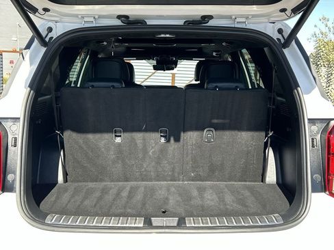 Used 2024 Hyundai Palisade Calligraphy image 27