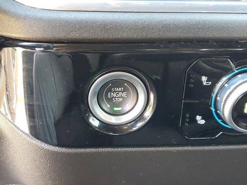 Used 2023 GMC Sierra 1500 SLE image 26