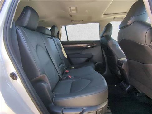 Certified 2020 Toyota Highlander Limited image 22