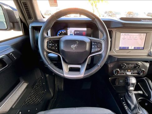 Used 2022 Ford Bronco Outer Banks image 6