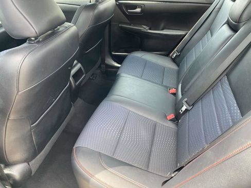 Used 2015 Toyota Camry SE FWD image 14