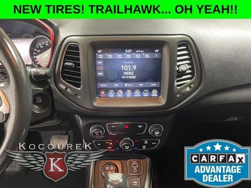 Used 2019 Jeep Compass Trailhawk w/ Cold Weather Group AWD/4WD image 16