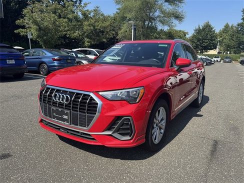Certified 2022 Audi Q3 2.0T Premium w/ Convenience Package image 10