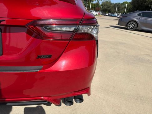 Used 2024 Toyota Camry XSE FWD image 11
