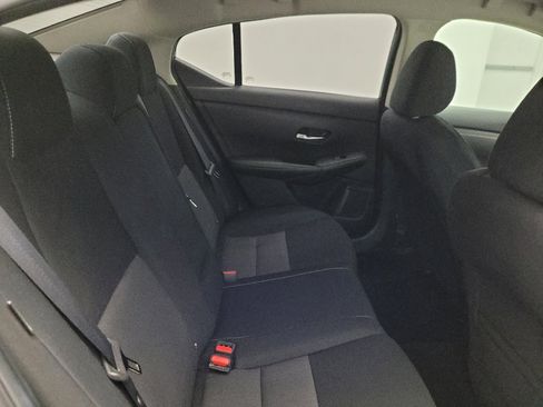 Used 2022 Nissan Sentra SV FWD image 19