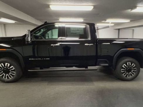 New 2026 GMC Sierra 2500 Denali Ultimate image 5