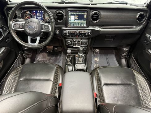 Used 2022 Jeep Wrangler Unlimited Sahara AWD/4WD image 10