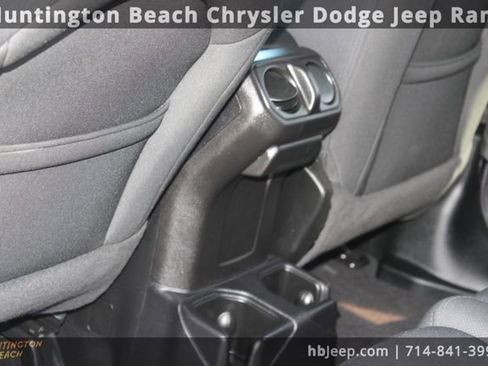 Used 2021 Jeep Wrangler Unlimited Sport image 30