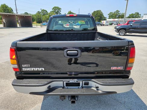 Used 2007 GMC Sierra 1500 W/T w/ Light Duty Power Package AWD/4WD image 5